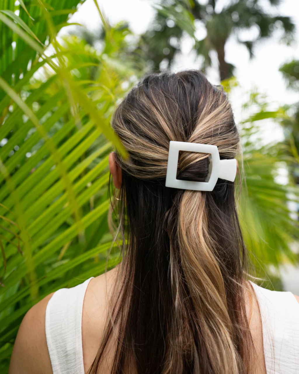 Coconut White Medium Square Clip