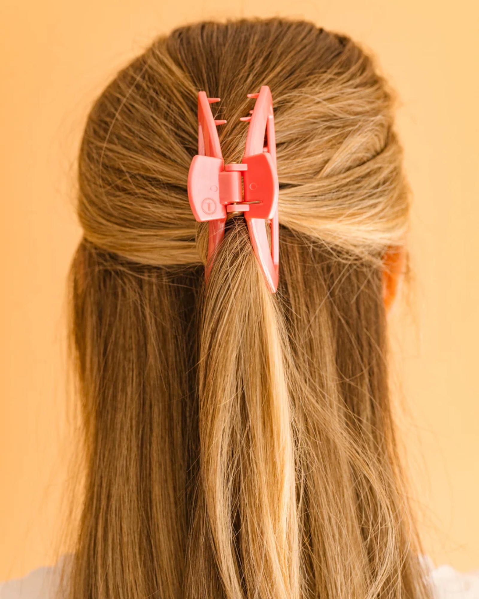 Calming Coral Medium Open Clip