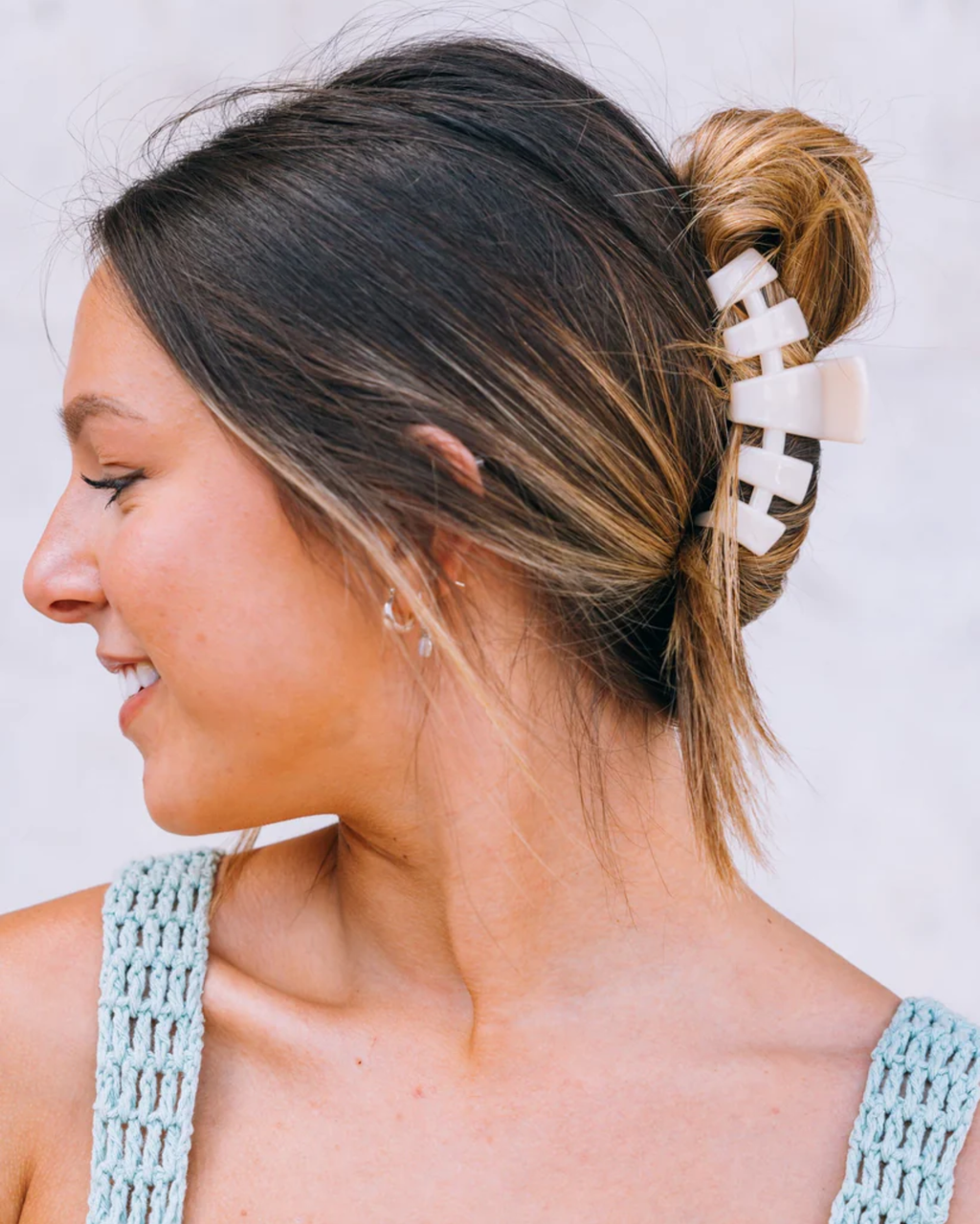 Almond Beige Medium Clip