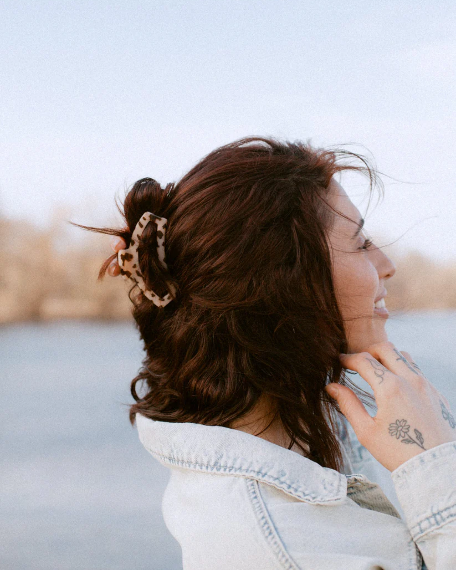 Blonde Tortoise Medium Open Clip