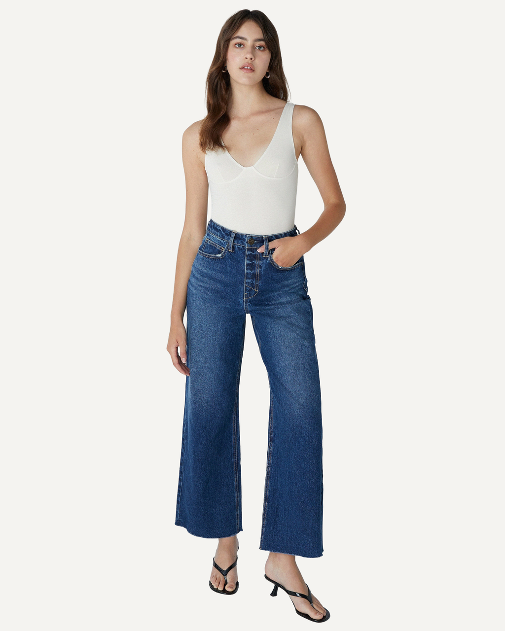 Este High-Rise Wide Bell